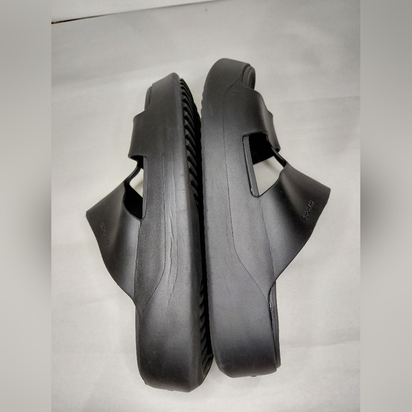 Crocs Women Size 10 Black Platform Slides - Picture 6 of 7